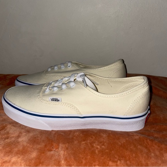 Vans White Canvas Sneakers men’s 5.5 women’s 7 - Picture 5 of 9